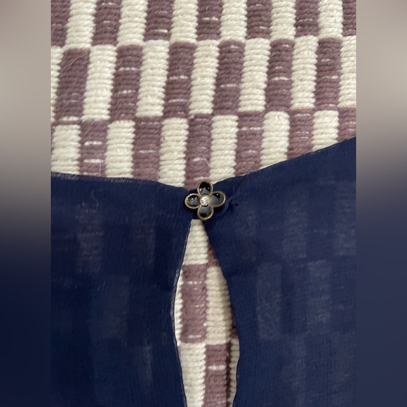 COOPER & ELLA navy floral top Medium - Picture 5 of 7